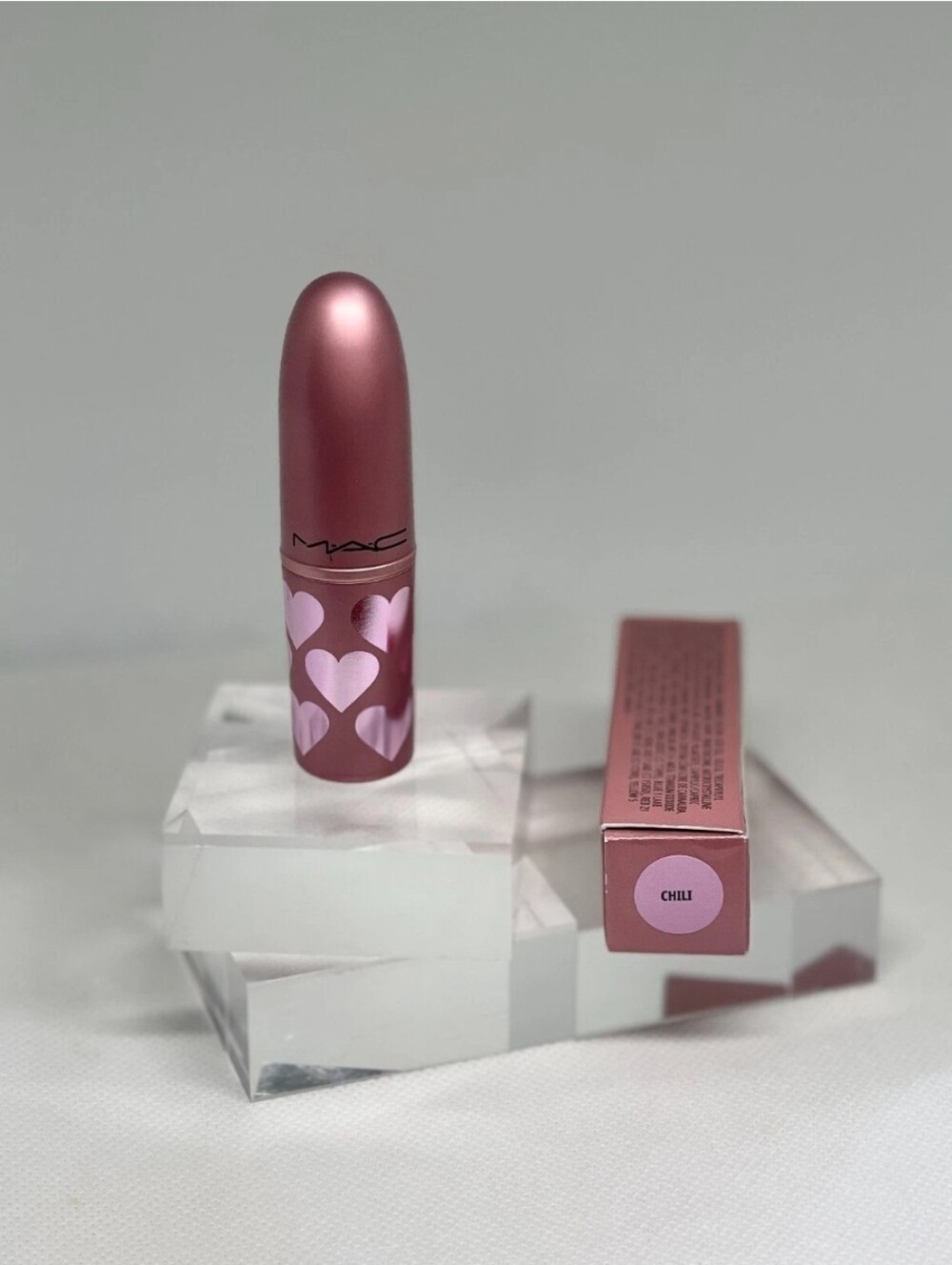 NIB Mac Matte Lipstick CHILI - Limited Edition Pink Heart Tube 0.1 Oz/3g - Picture 2 of 3